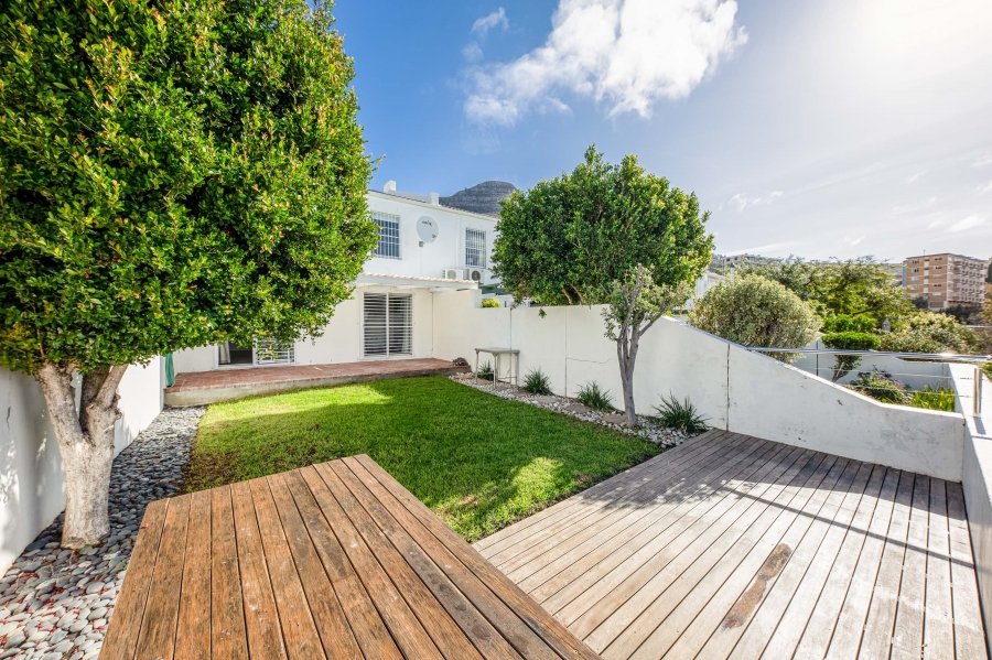 To Let 3 Bedroom Property for Rent in Higgovale Western Cape